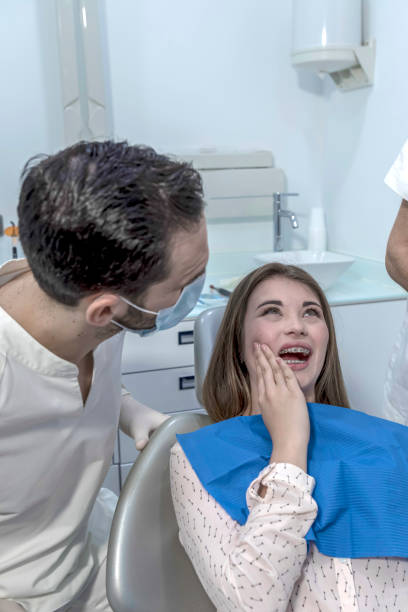 Best Emergency Dental Care for Broken or Chipped Teeth in Taft Heights, CA